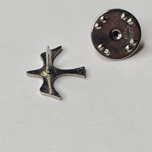 Vintage Peace Dove Silver Tone Lapel Pin Tie Tack - Picture 4 of 5